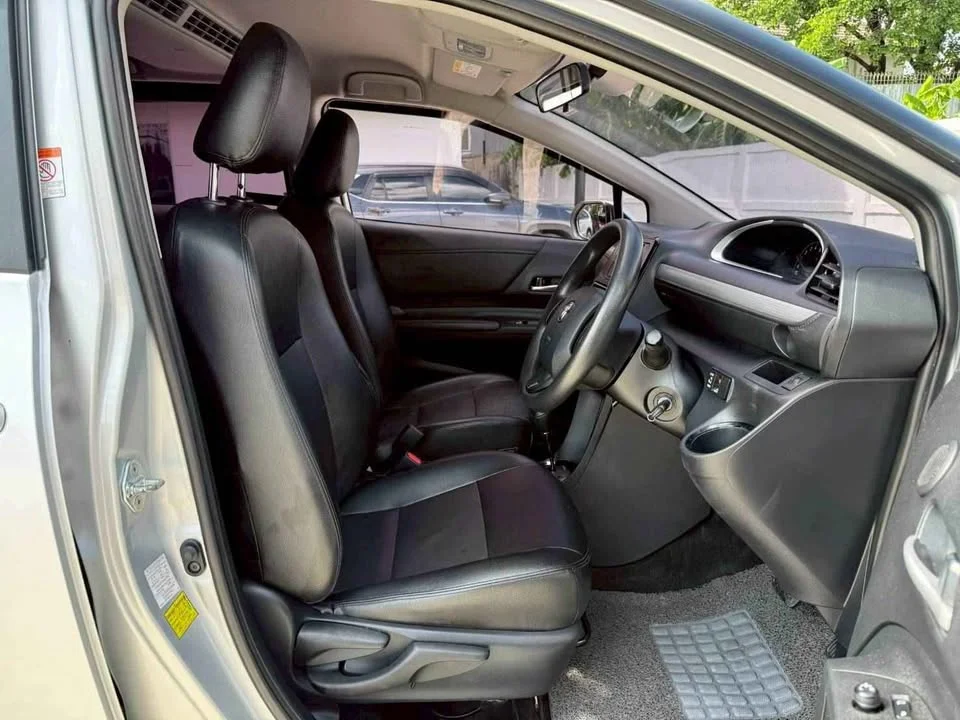 2019 Toyota Sienta II 3