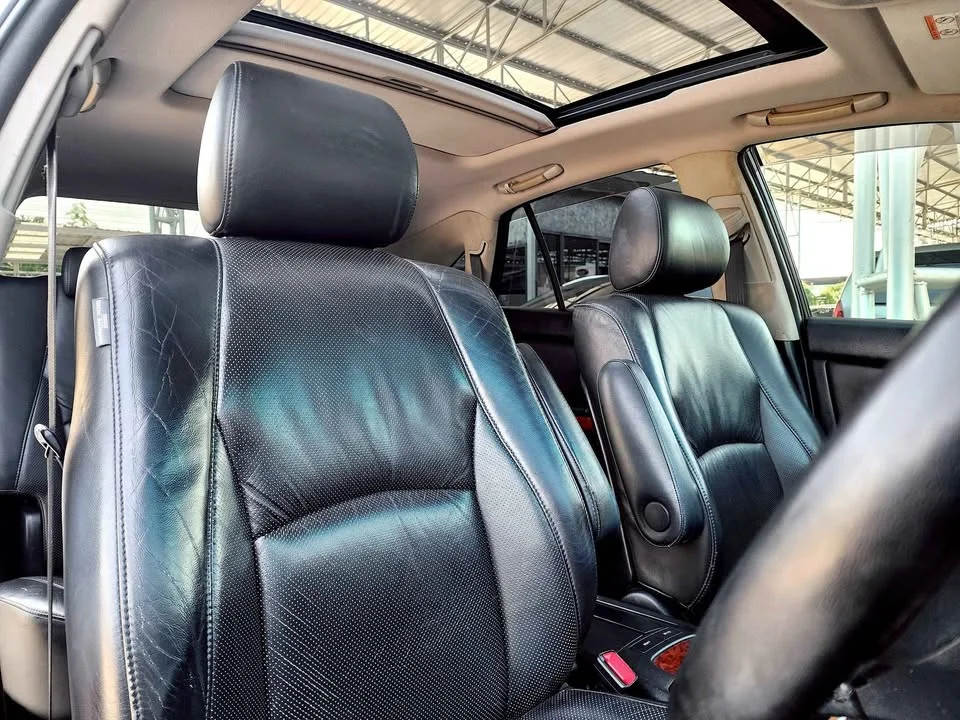 2005 Toyota Harrier II 2