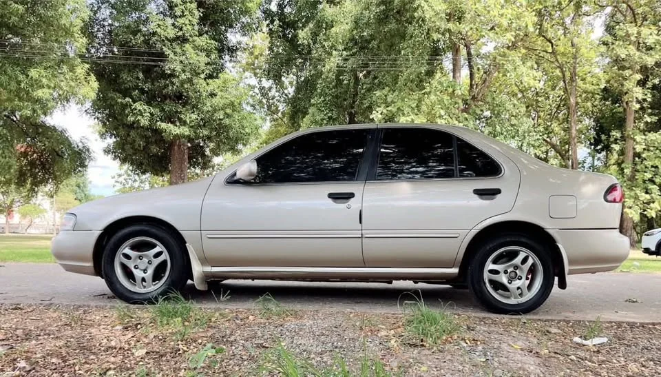 1997 Nissan Sunny IV 2