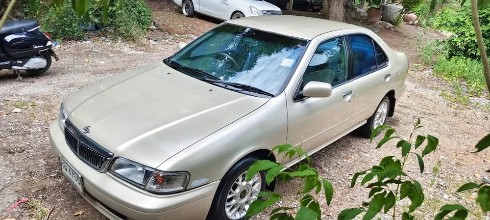 1999 Nissan Sunny IV 2
