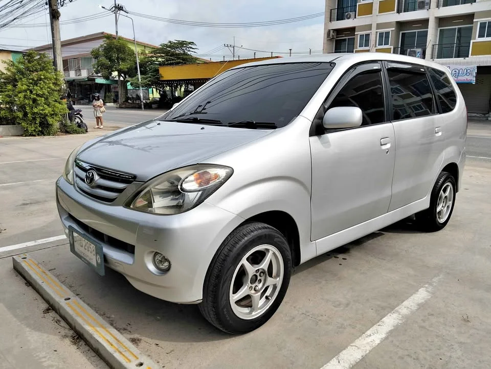 2005 Toyota Avanza I 2