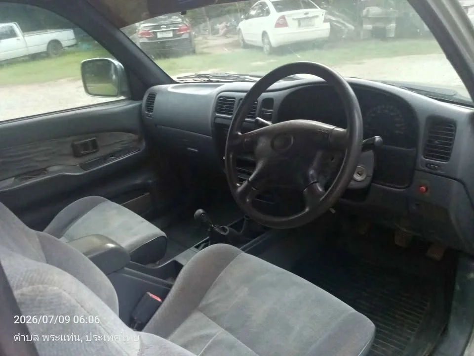 1990 Toyota Hilux Tiger VI 2
