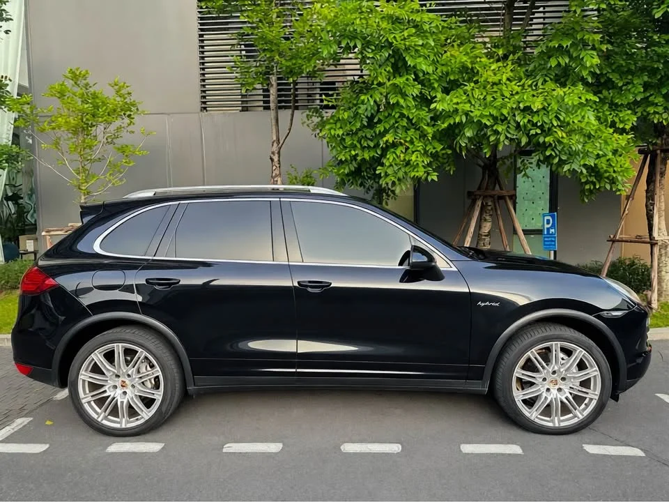 2013 Porsche Cayenne II 3