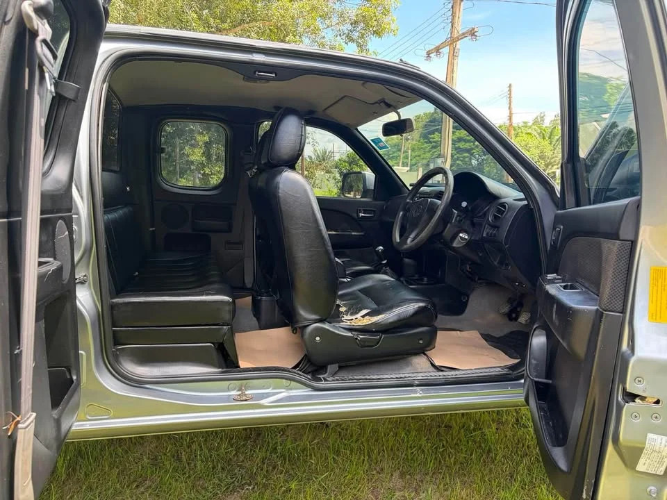 Mazda BT-Series I 2