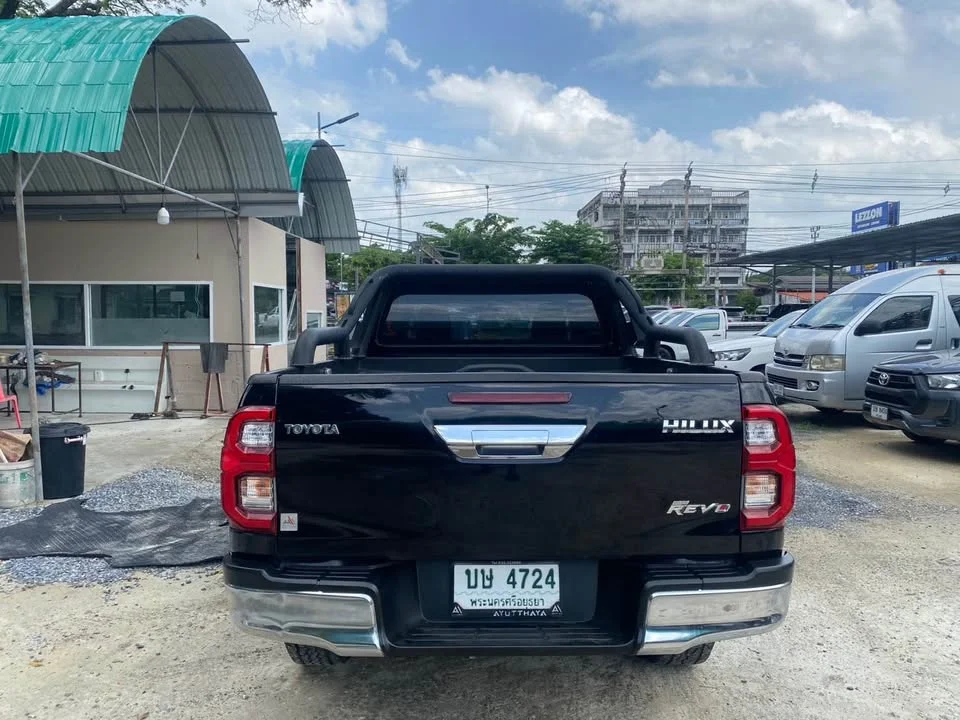 2021 Toyota Hilux VIII 2