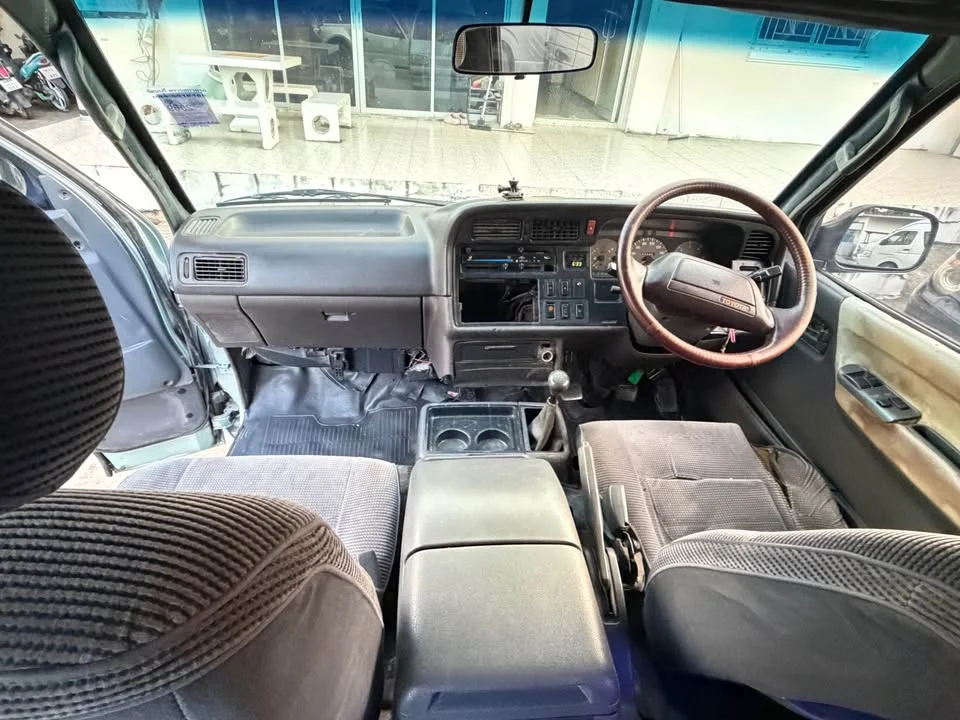 1996 Toyota Commuter IV (H100) 2