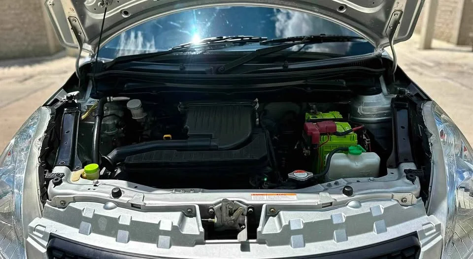 2013 Suzuki Swift II 3