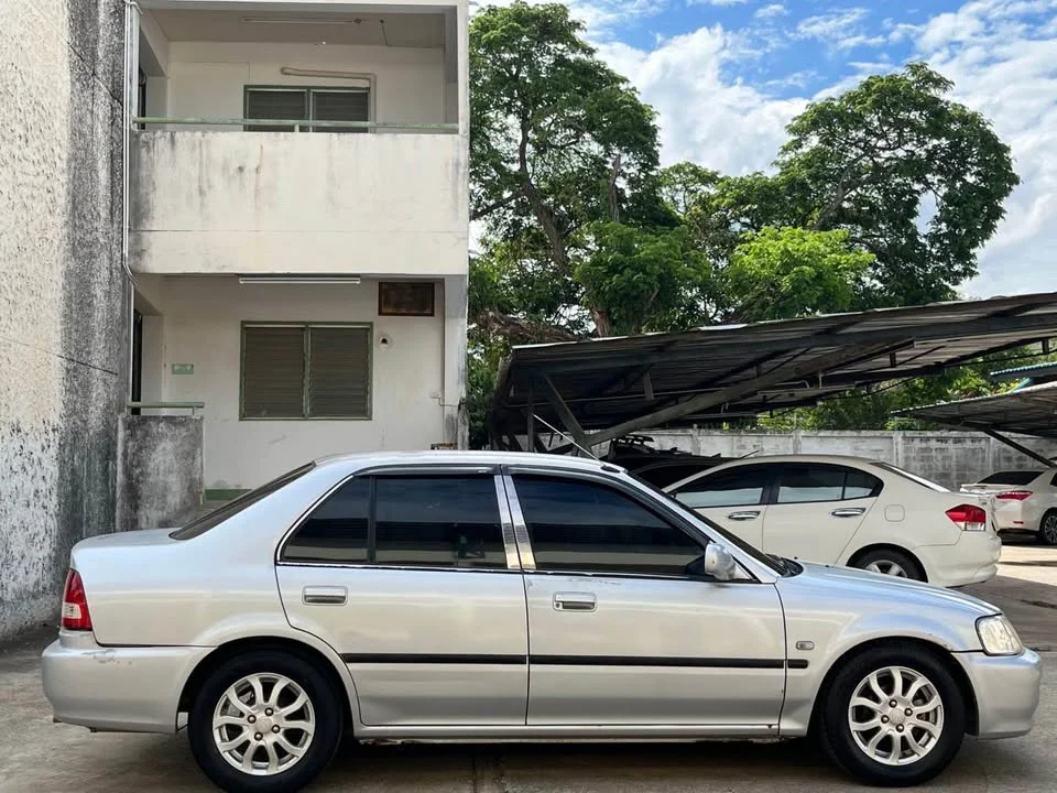 2002 Honda City III 2