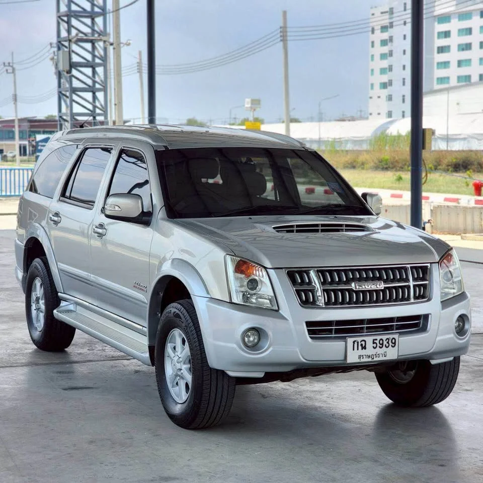 2007 Isuzu MU-7 3