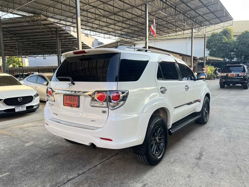 2015 Toyota Fortuner I 3