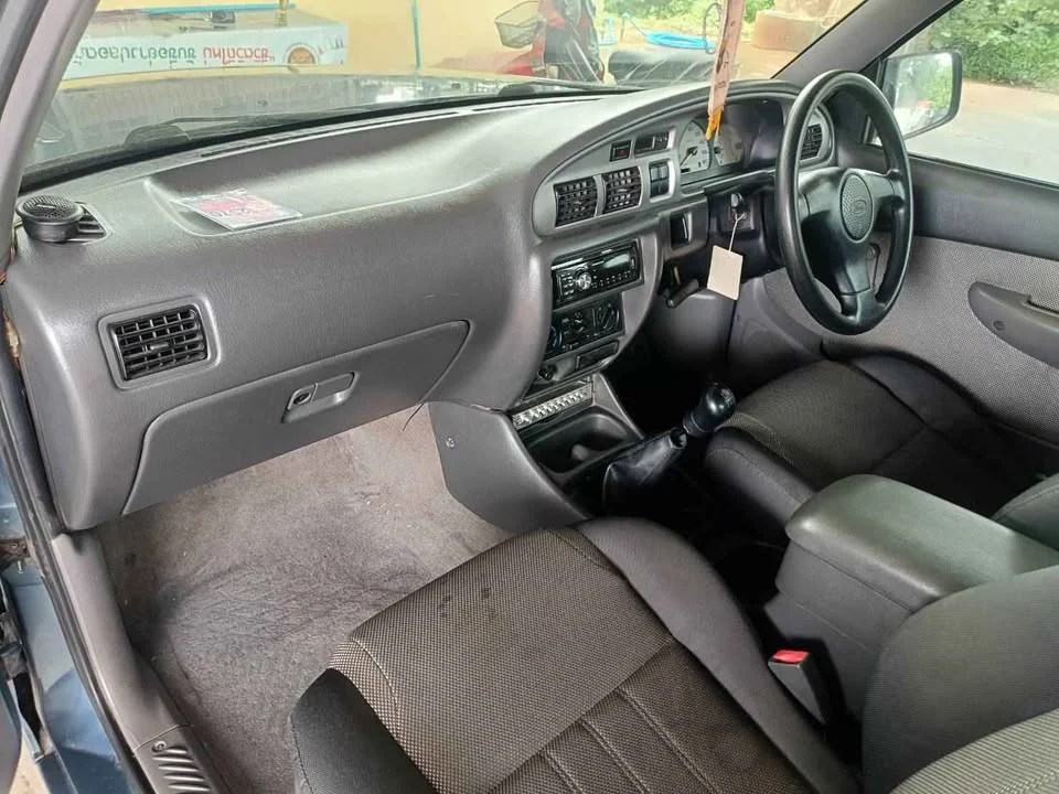 2005 Mazda 2500 Fighter V 2