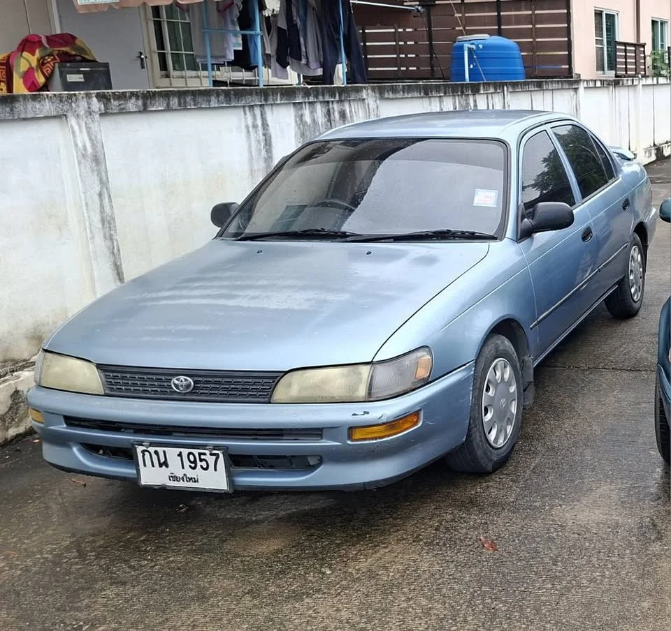 Toyota Corolla Altis VII (E100) 3
