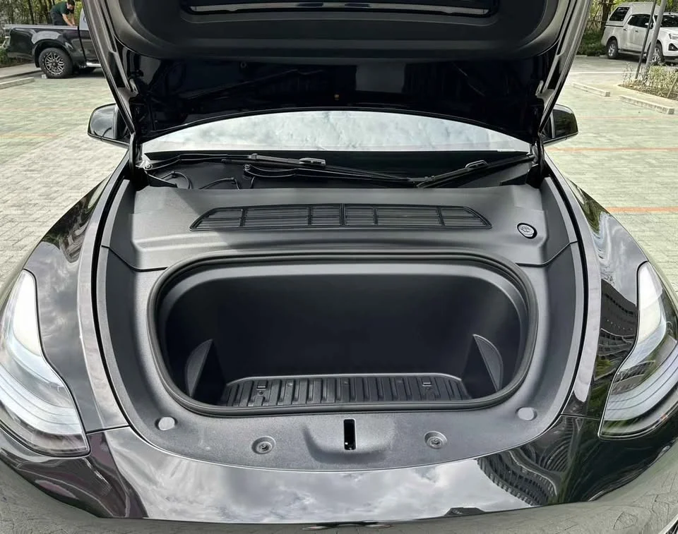 2023 Tesla Model Y 2