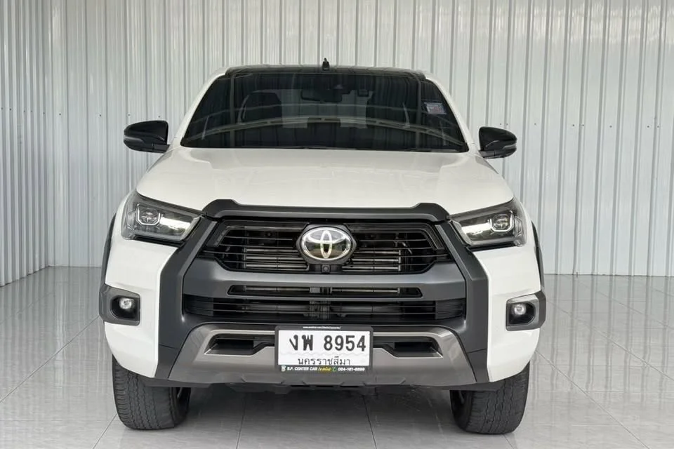 2022 Toyota Hilux VIII 3