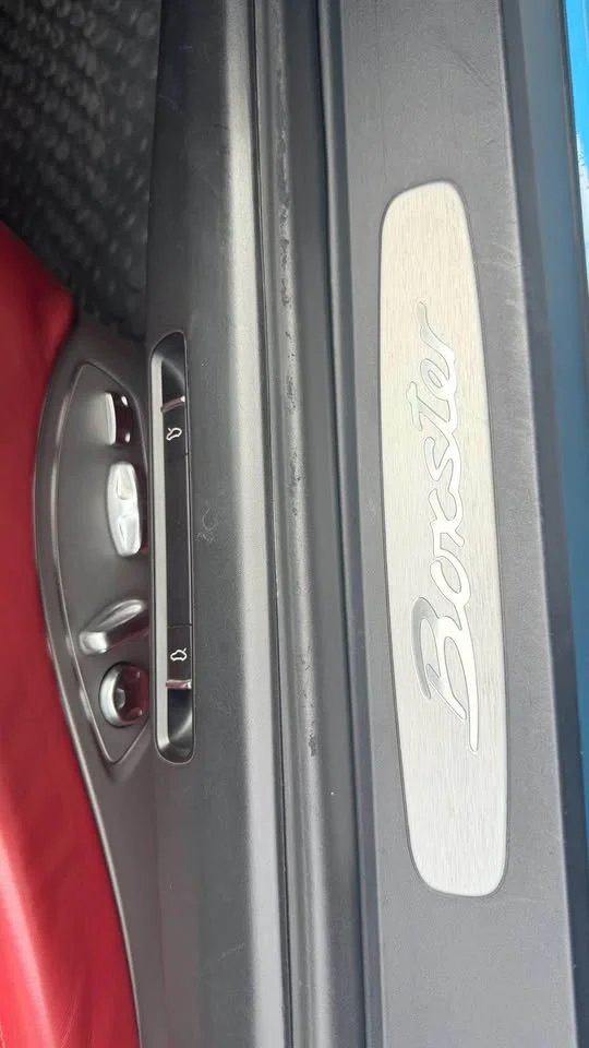 2014 Porsche Boxster and Cayman III 2