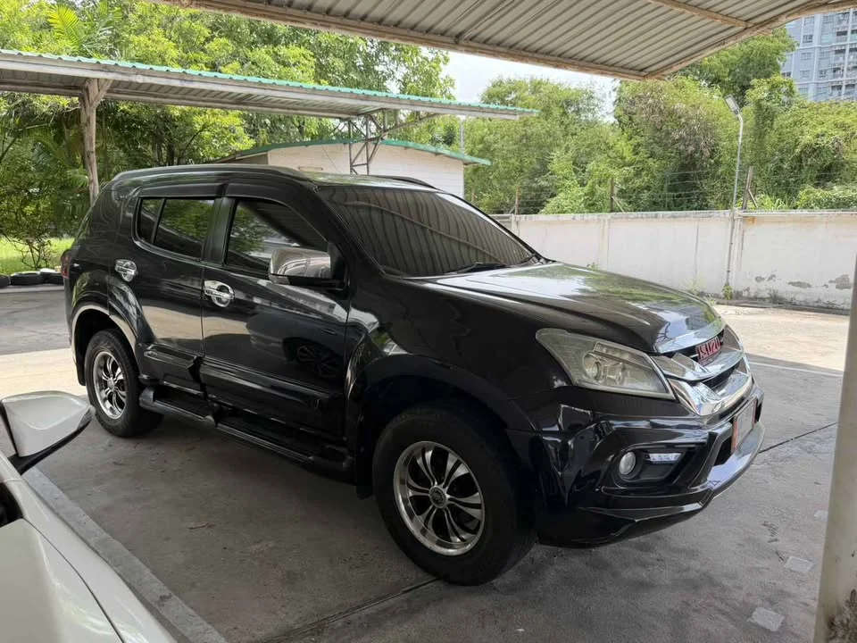 2014 Isuzu MU-X I 3