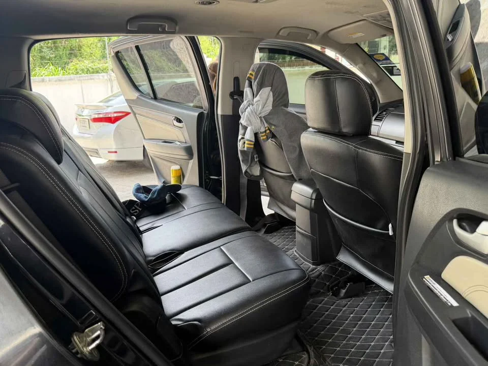 2014 Isuzu MU-X I 2