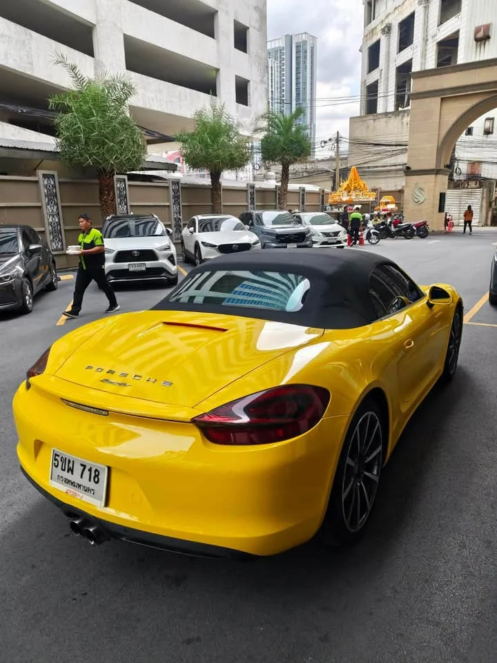 2013 Porsche Boxster and Cayman III 3