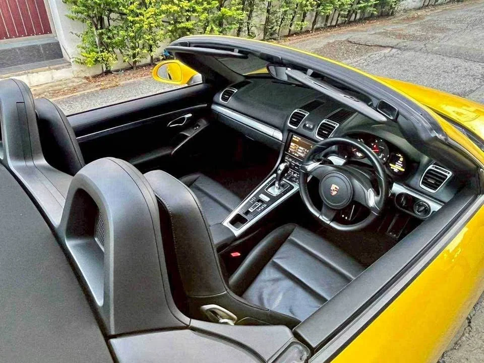 2012 Porsche Boxster and Cayman III 2