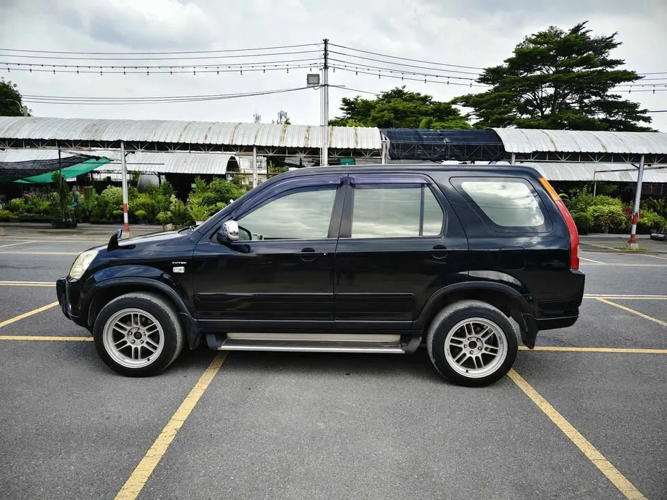 2003 Honda CR-V II 3