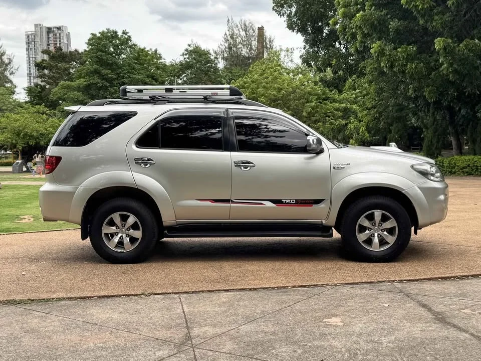 2007 Toyota Fortuner I 3