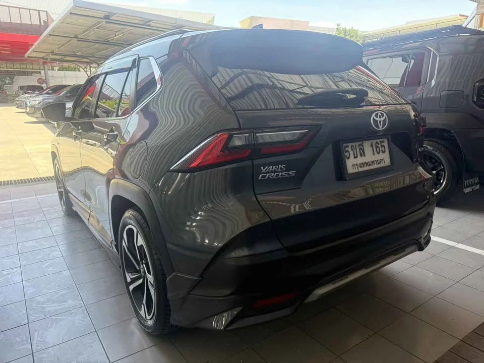 2023 Toyota Yaris Cross AC200 3