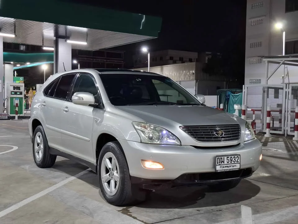 2003 Toyota Harrier II 2