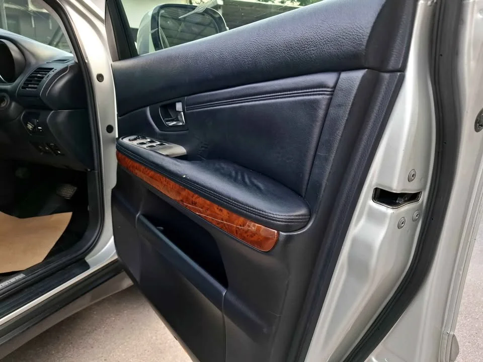 2003 Toyota Harrier II 3