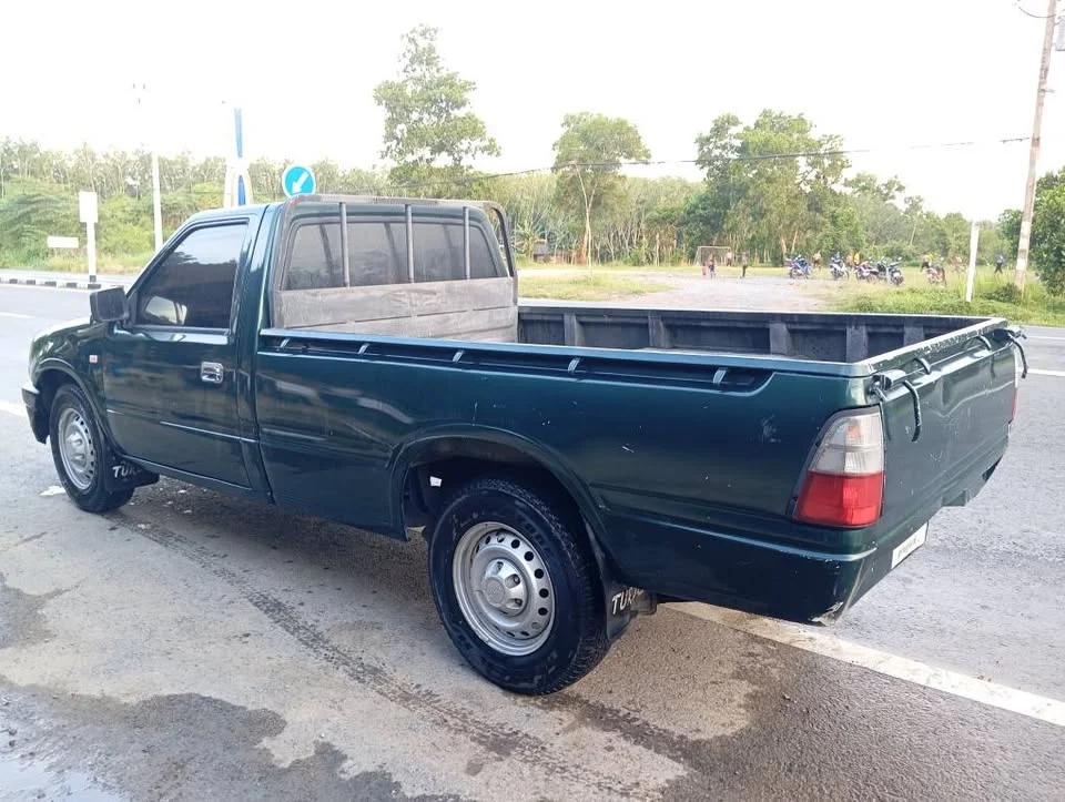 2001 Isuzu Faster Dragon Eyes III 2