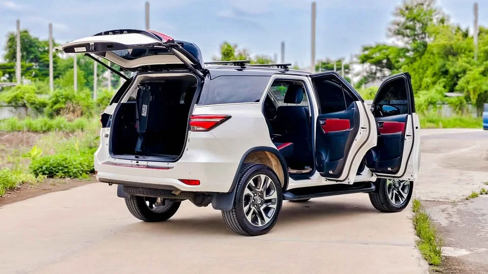 2022 Toyota Fortuner II 2