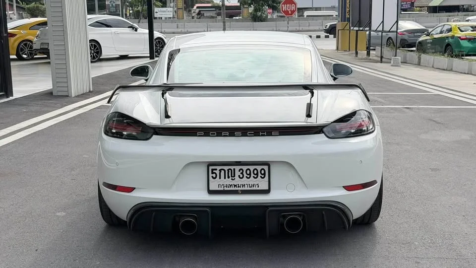 2017 Porsche 718 Boxster and Cayman IV 3
