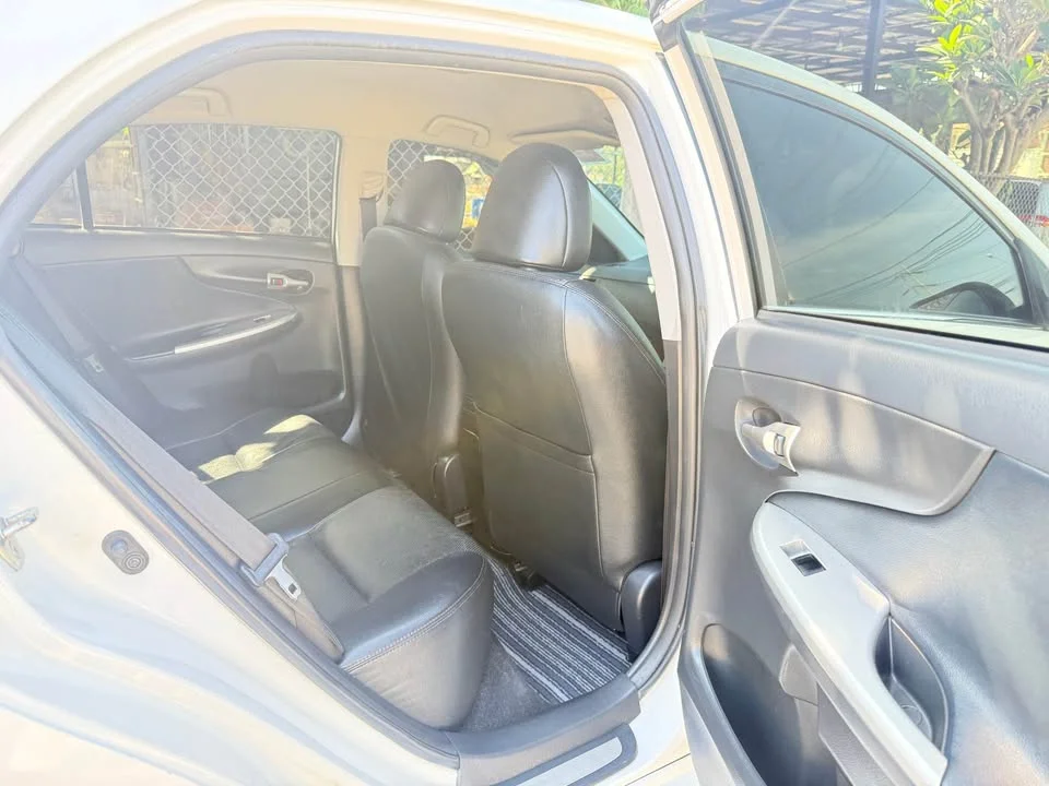 2012 Toyota Corolla Altis X (E140) 3