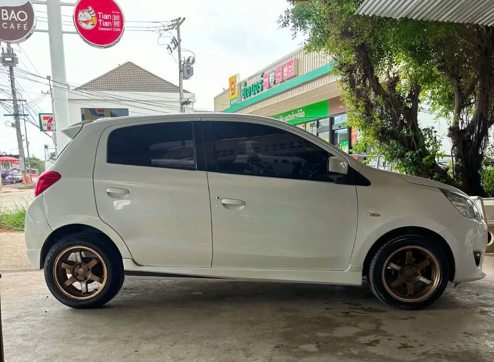 2014 Mitsubishi Mirage VI 2