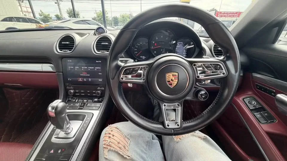 2017 Porsche 718 Boxster and Cayman IV 2
