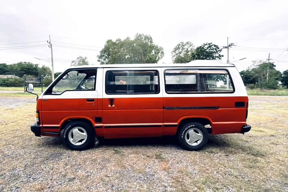 1983 Toyota Commuter III 2