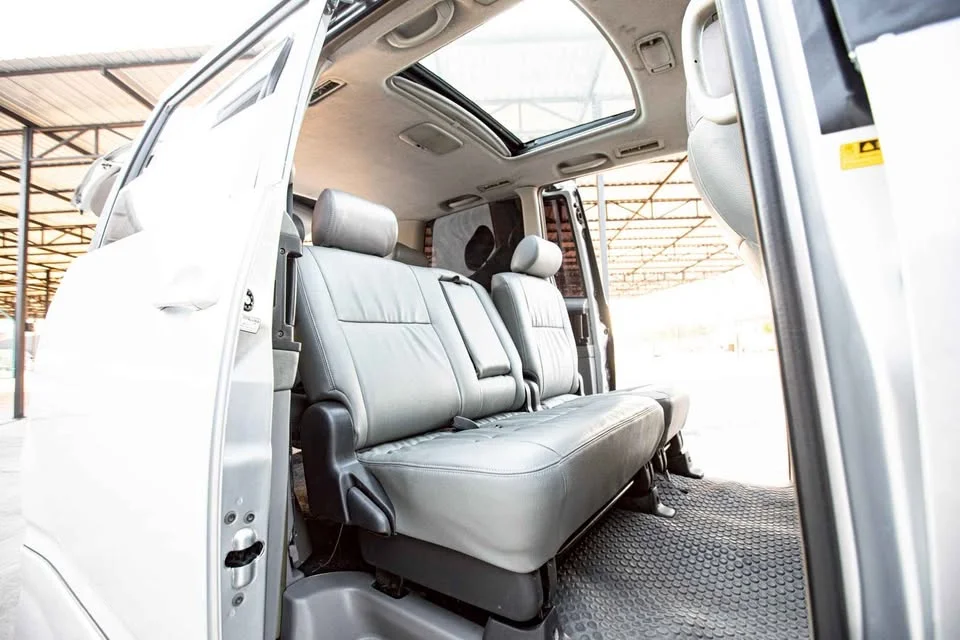 2002 Toyota Voxy I 3