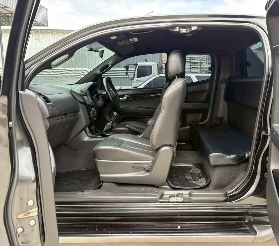 2015 Isuzu D-Max II (RT) 2