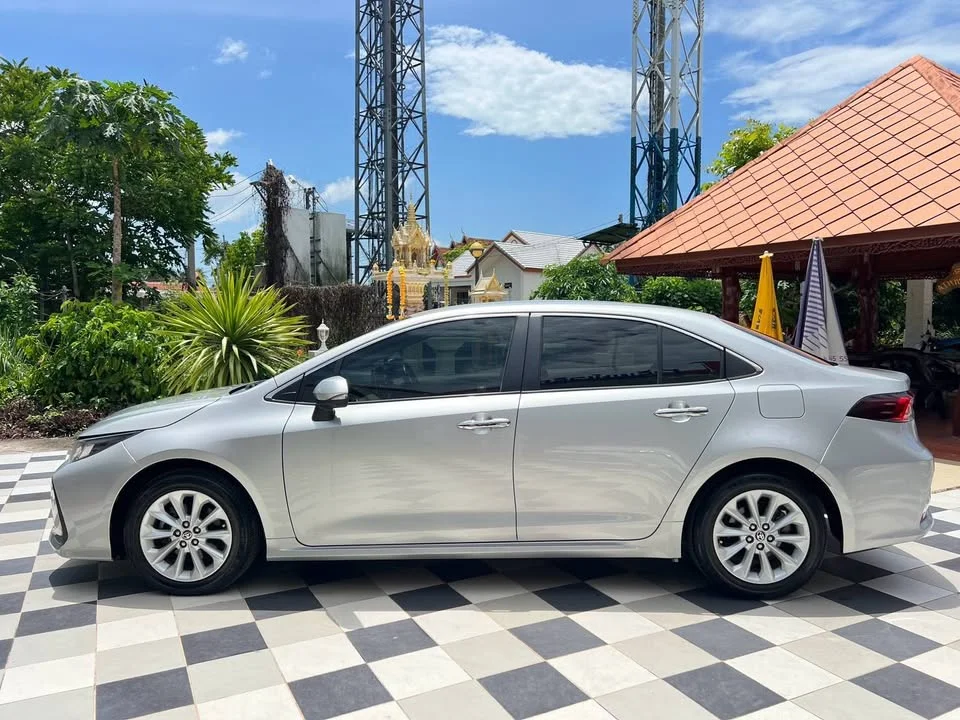 2019 Toyota Corolla Altis XII (E210) 3