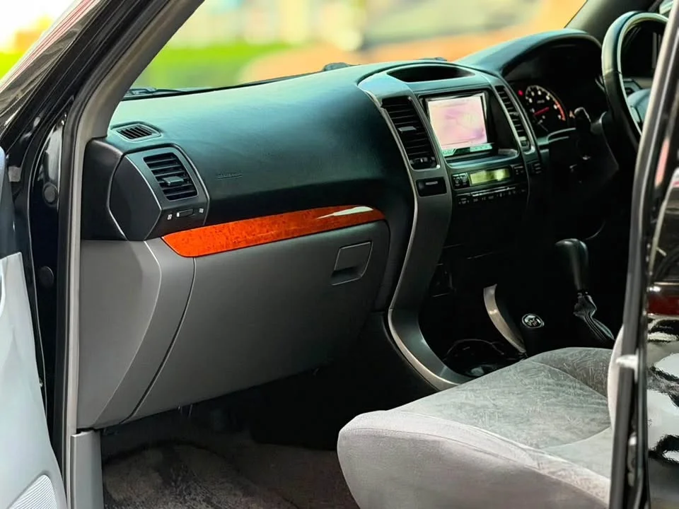2005 Toyota Land Cruiser Prado J120 2