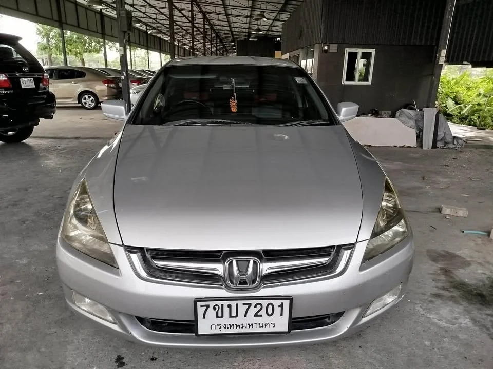 2006 Honda Accord VII 3