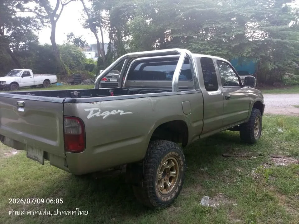 2000 Toyota Hilux Tiger VI 3