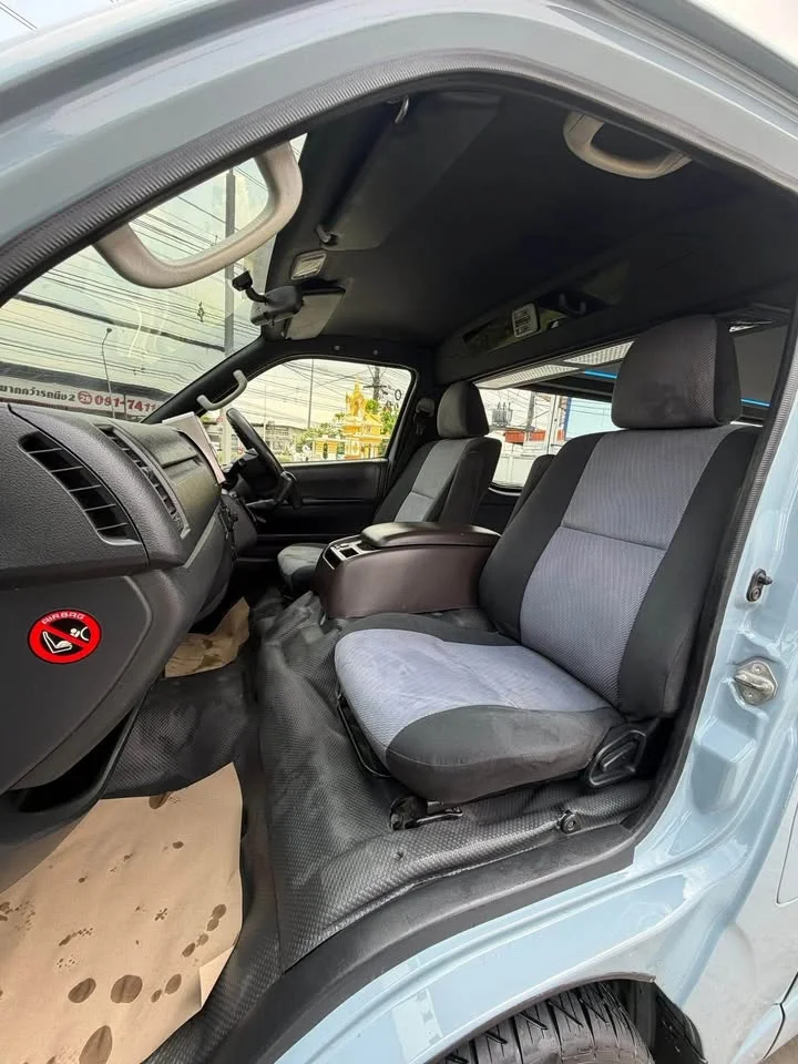 2014 Toyota HiAce V (H200) 2