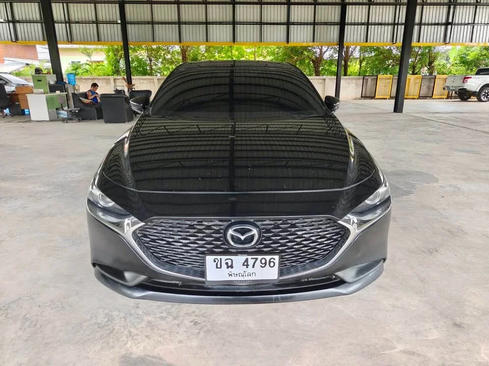 2020 Mazda 3 IV 3
