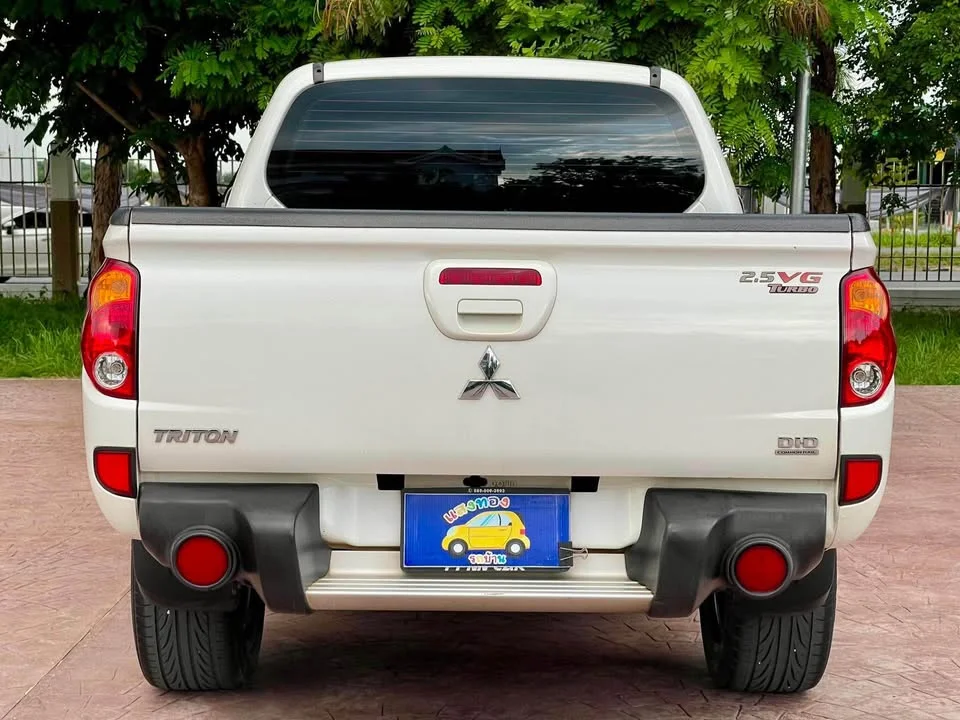 2014 Mitsubishi Triton IV 3