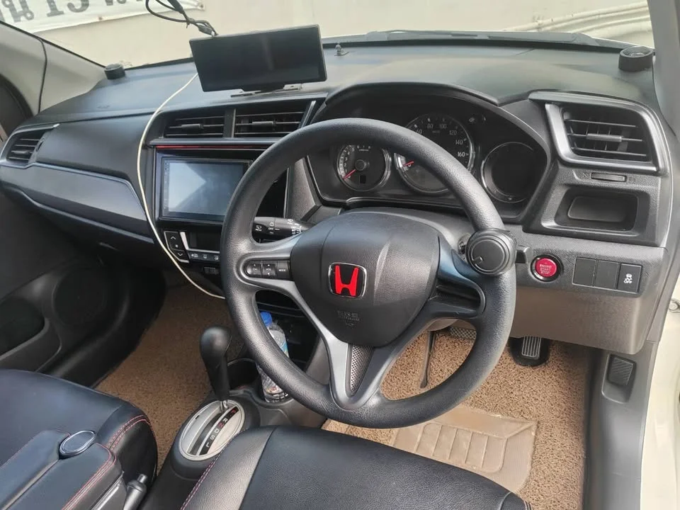 2017 Honda Mobilio II 2