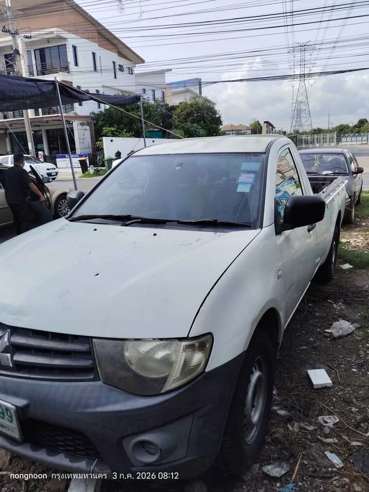 2011 Mitsubishi Triton IV 2
