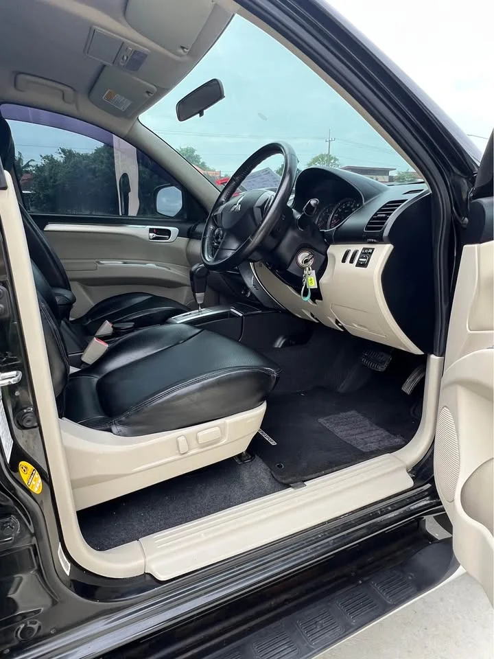 2009 Mitsubishi Pajero Sport II 2