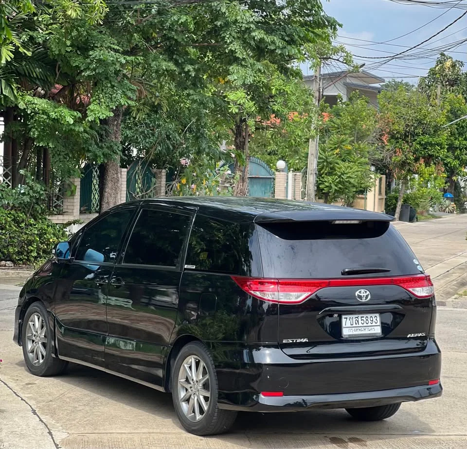 2011 Toyota Estima III 3