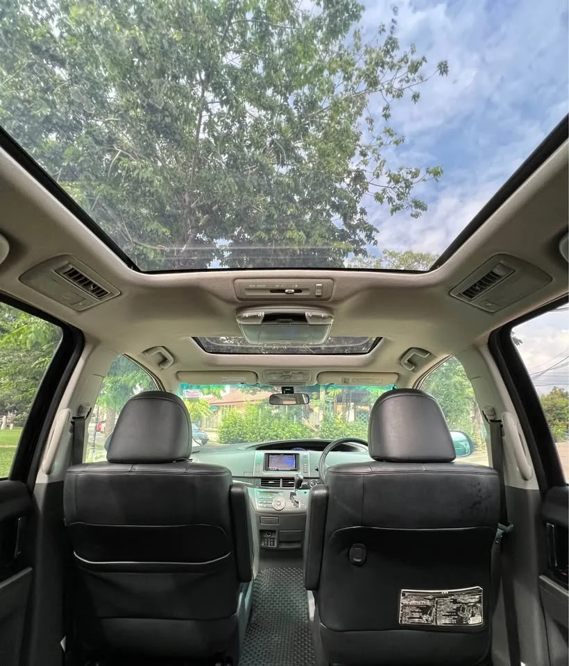 2011 Toyota Estima III 2