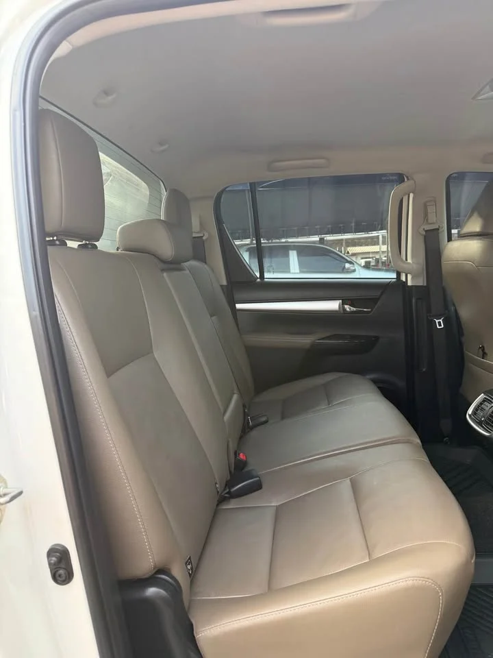 2017 Toyota Hilux VIII 3